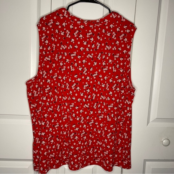 Karl Lagerfeld Paris Sleeveless Red Floral Blouse Size 2x Scalloped Vneck Button - Picture 5 of 7